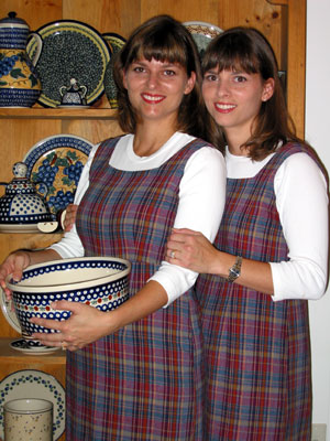 Polish Pottery Apron - Blueberries! (3A). Boleslawiec Apron